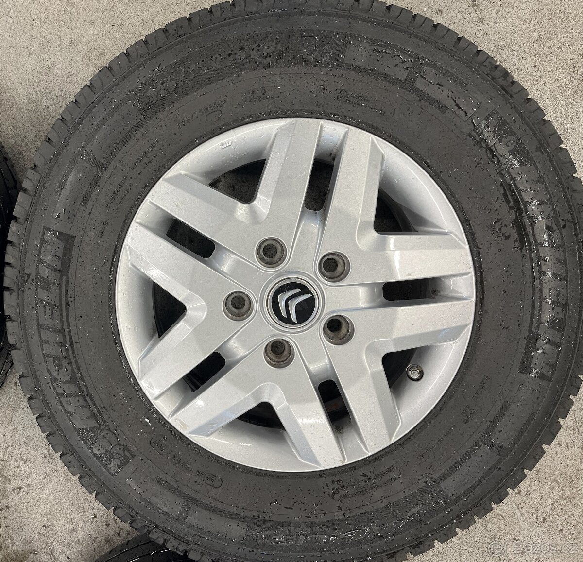 Alu 6x16 5x130 ET68 pneu 215/75/16C