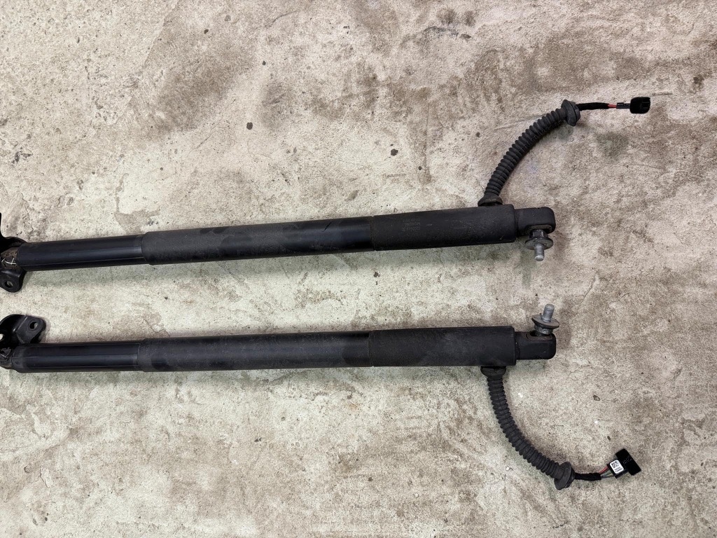 Elektronické vzpěry kufru BMW F07 GT