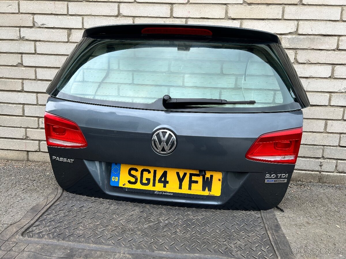 Páté dveře VW Passat B7 LK7X