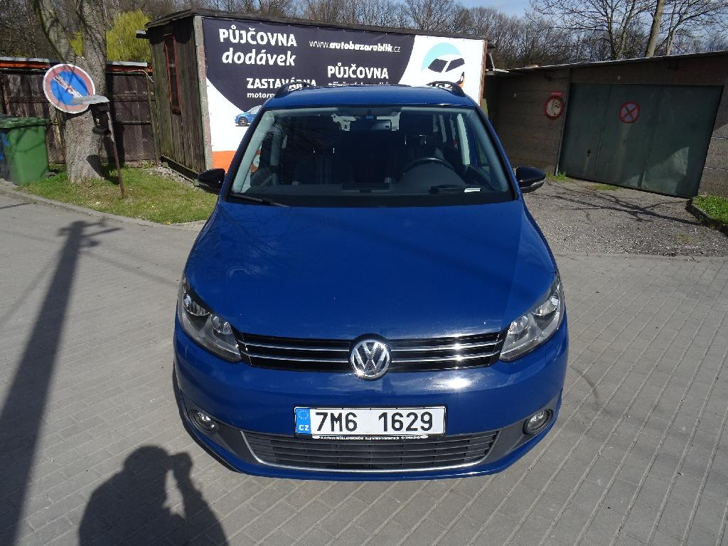 Volkswagen Touran 2.0 TDI, 103 KW, r.v 12.2012, 7 míst
