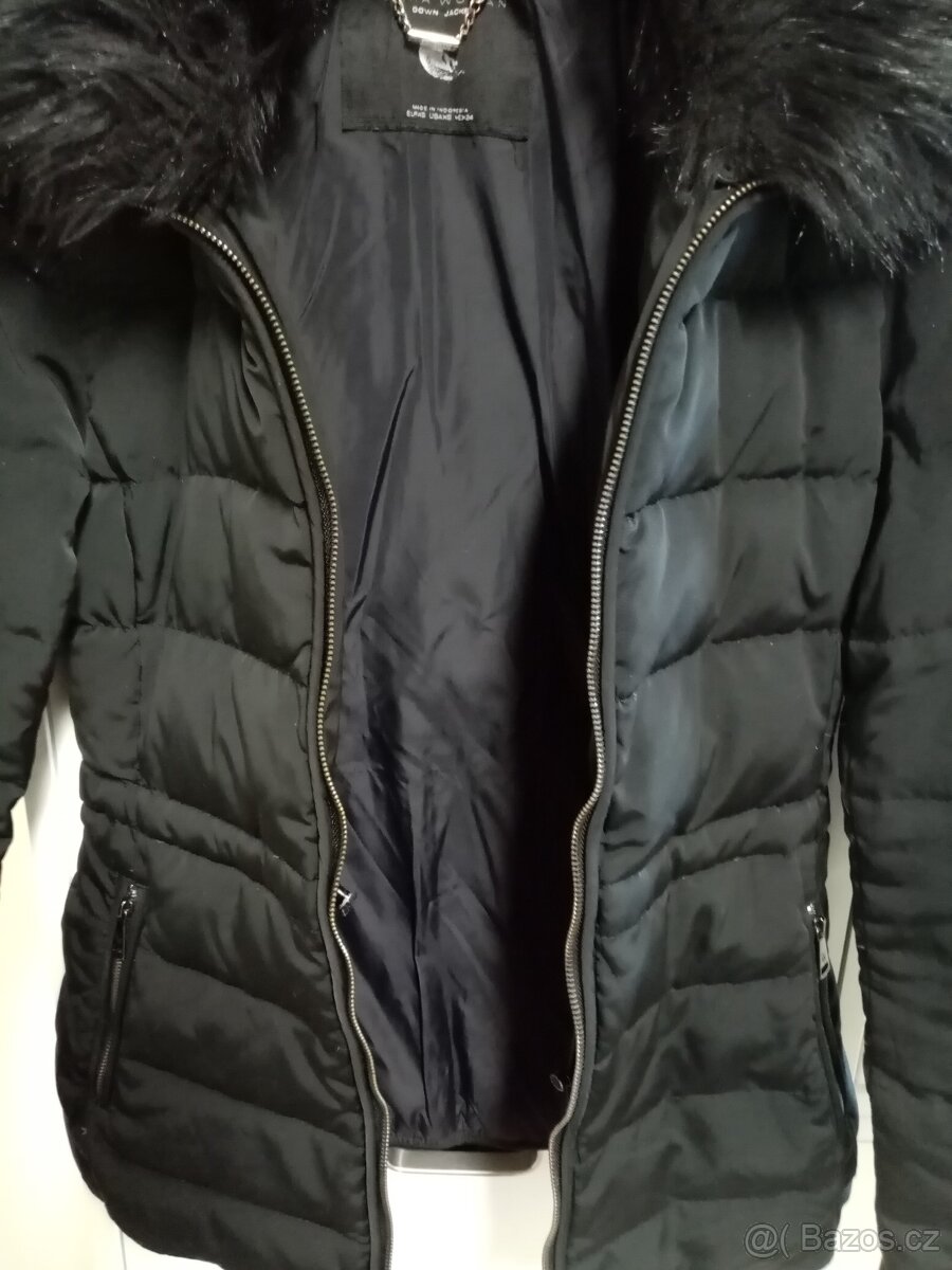 Péřová bunda vel. S ZARA