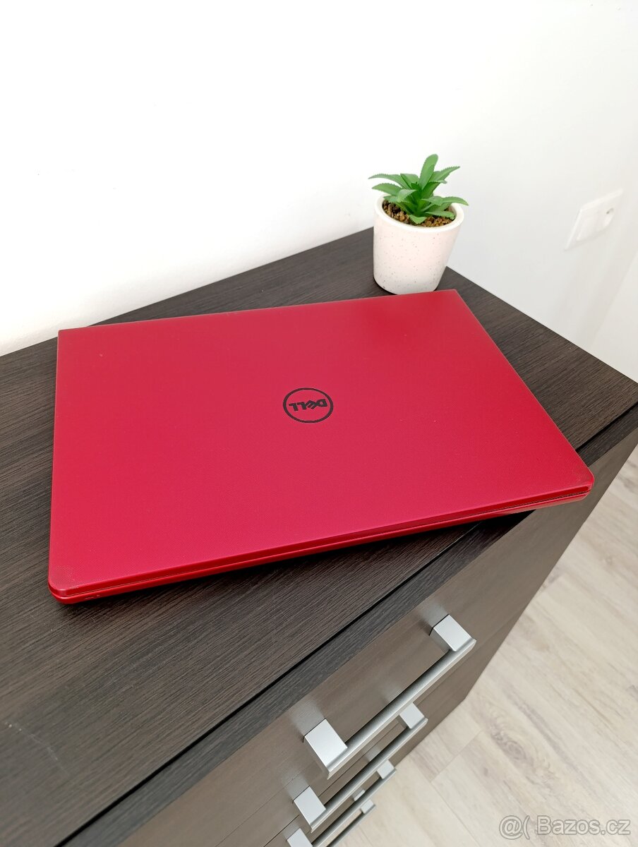 Krásný notebook Dell Inspiron 5558
