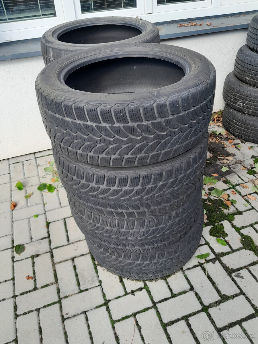 BRIGESTONE zimní  225/50 R17