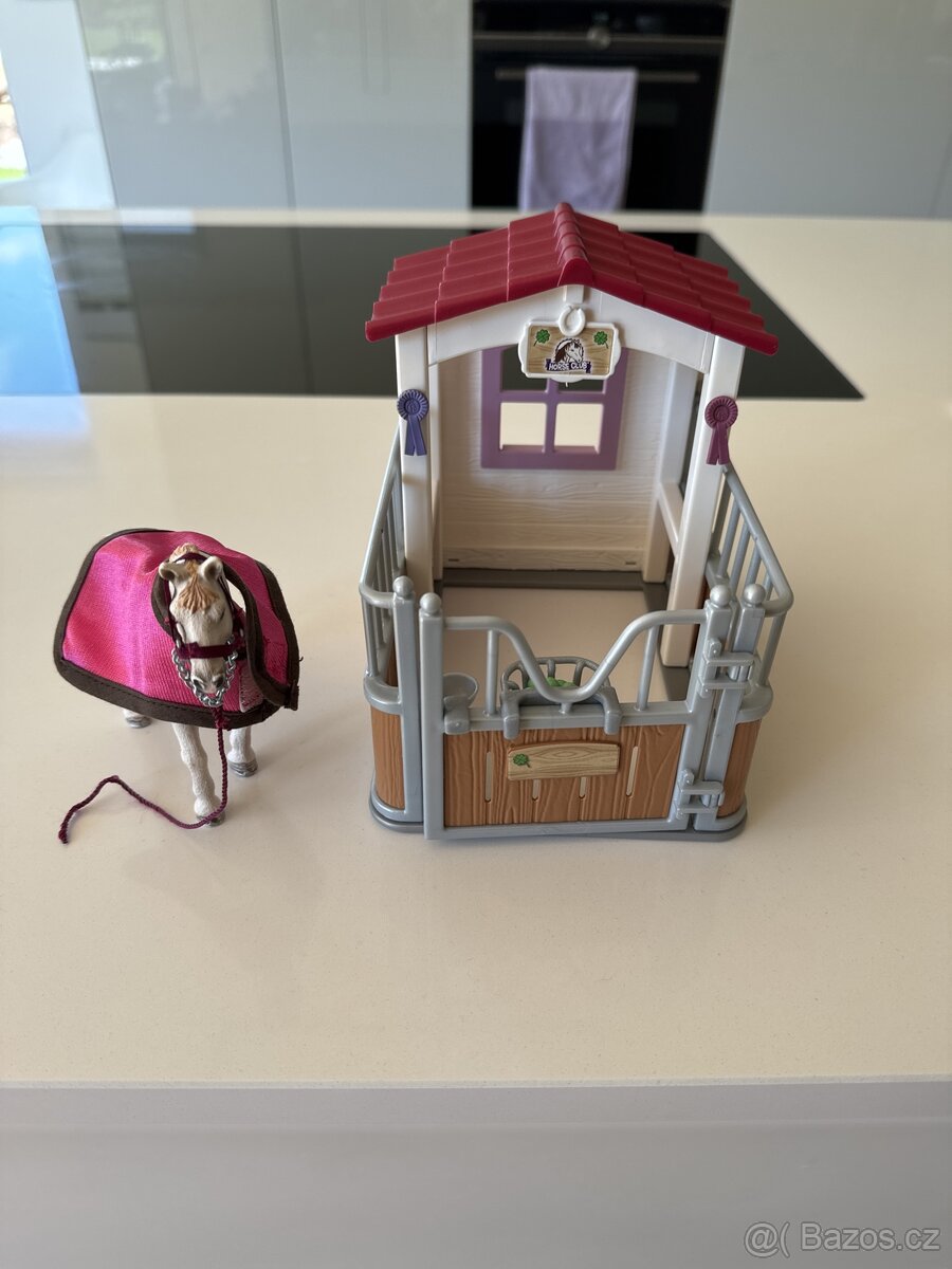 Schleich box pro koně