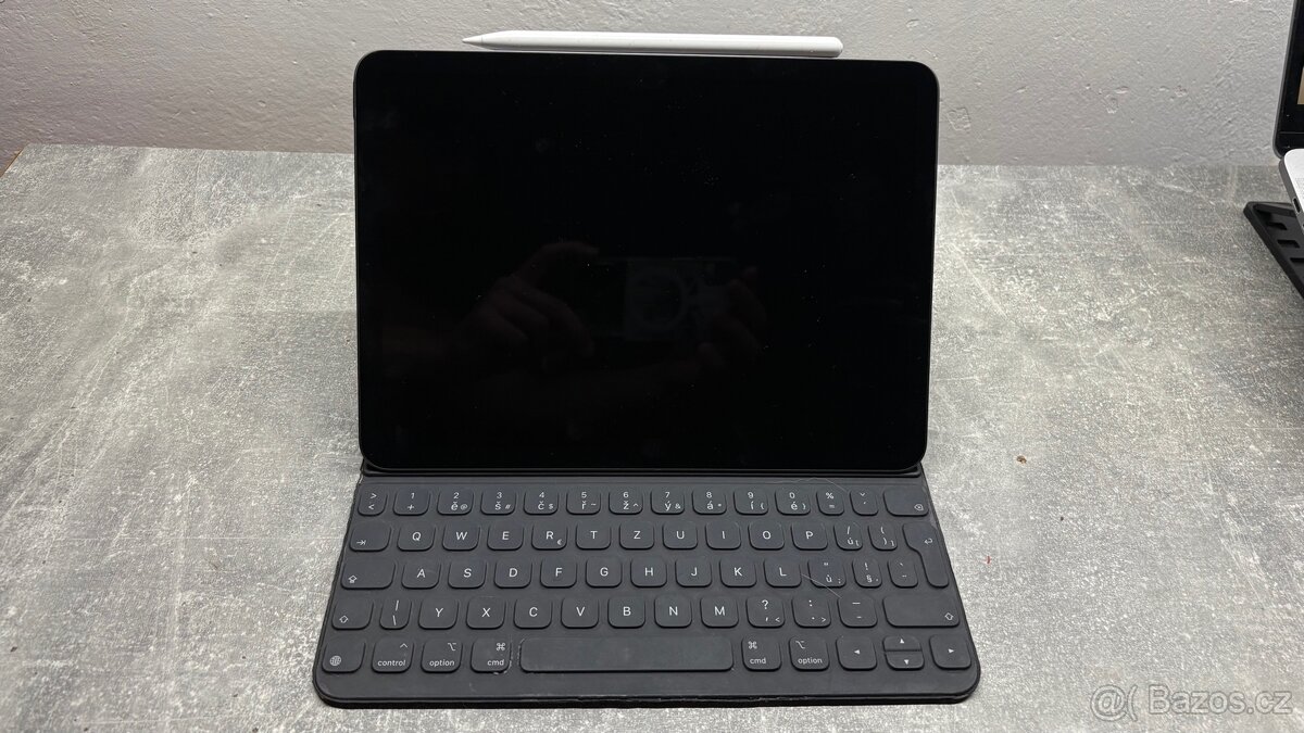 iPad Air 4 , 64gb , black ,2022