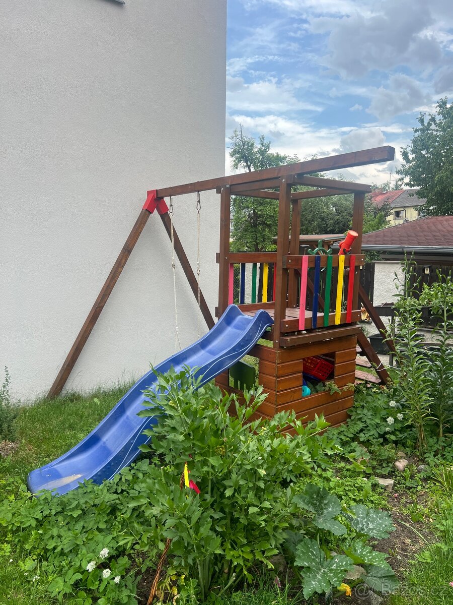 Dětské hřiště doma vyráběné
