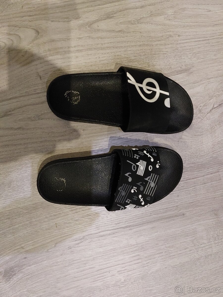 Pantofle Dedoles, velikost 31