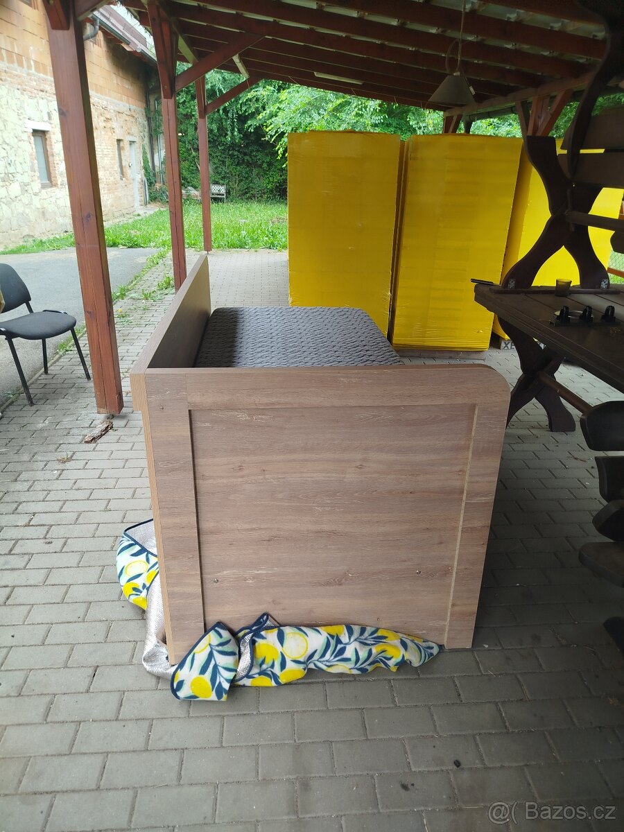 Postel plus matrace