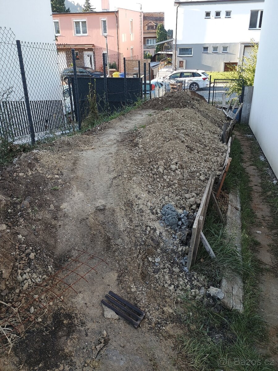Daruji hlínu