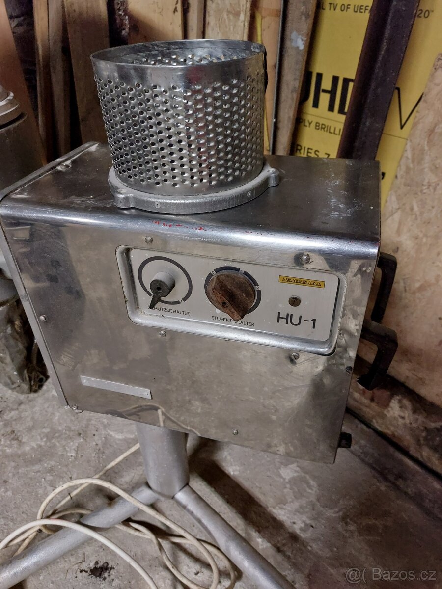 Nagema HU1 univerzální robot  -  struhadla