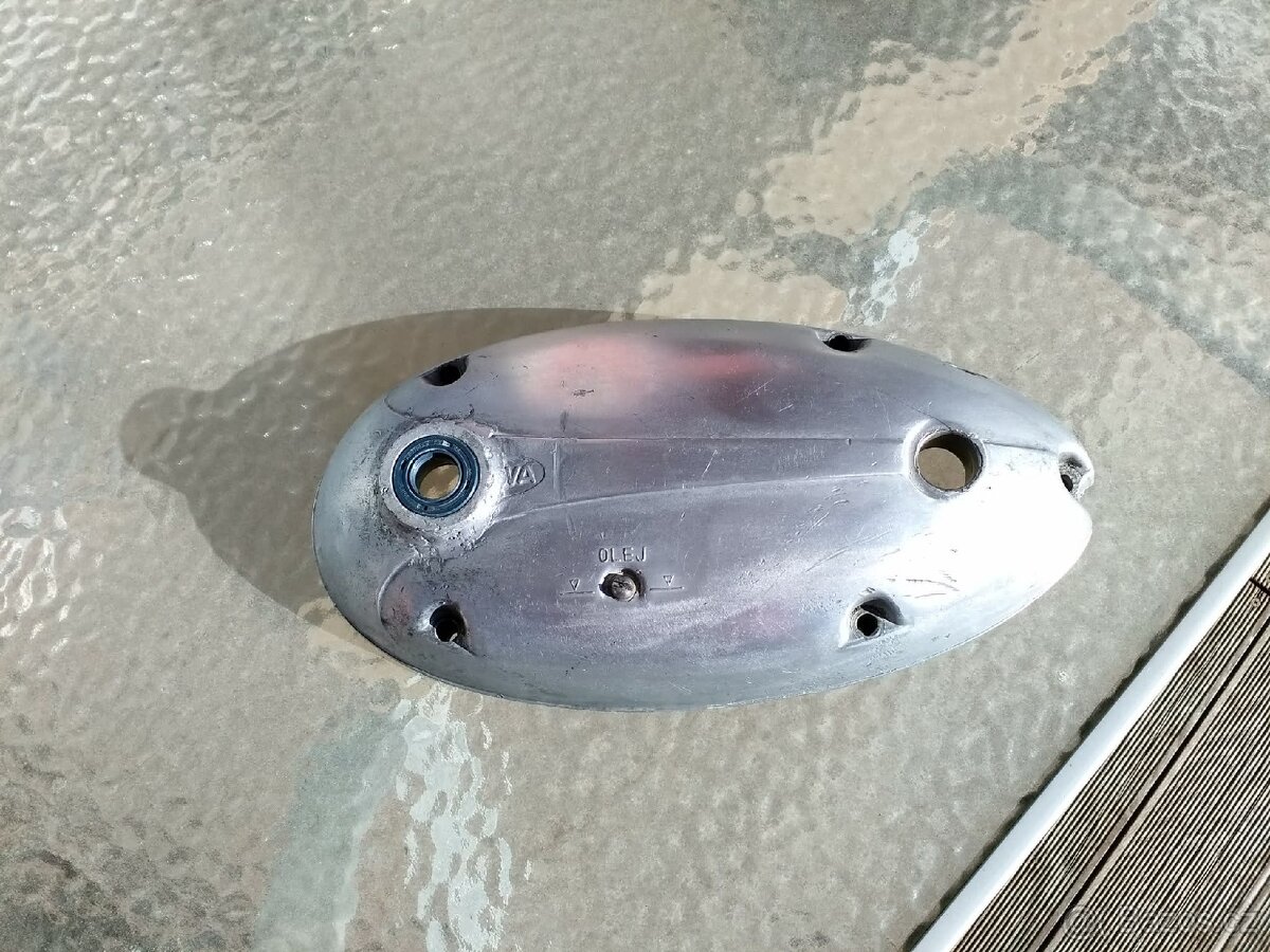 Velorex víko spojky s guferem