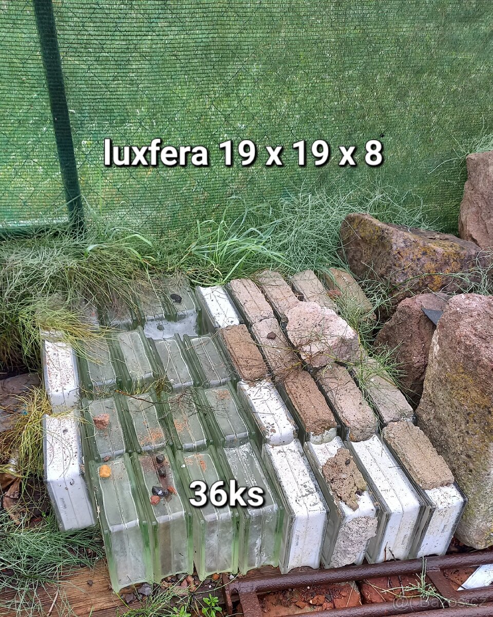 Luxfery , skleněné cihly , 36ks