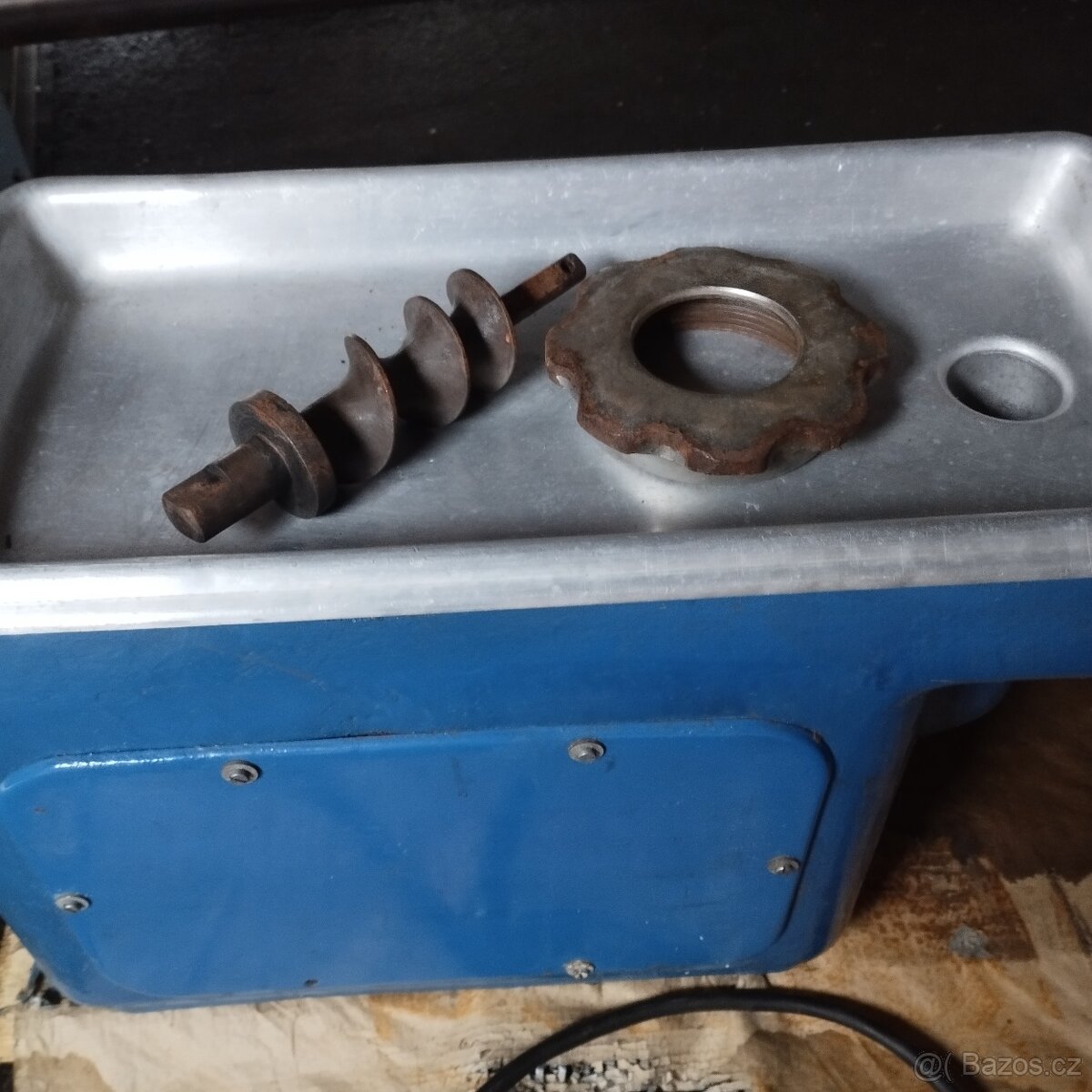 mlýnek vlček,šnek matice