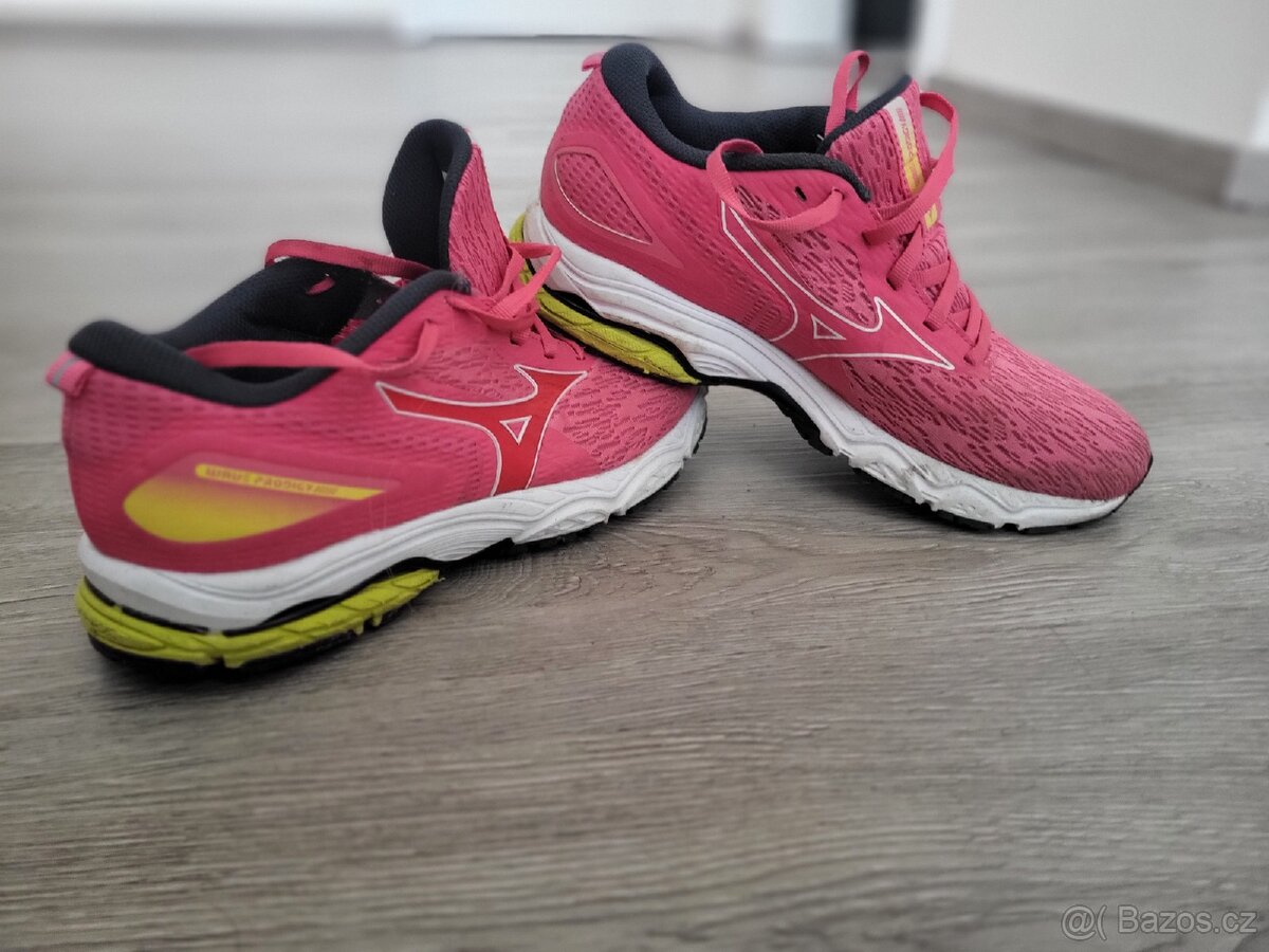 Prodám běžecké boty Mizuno Wave Prodigy –
