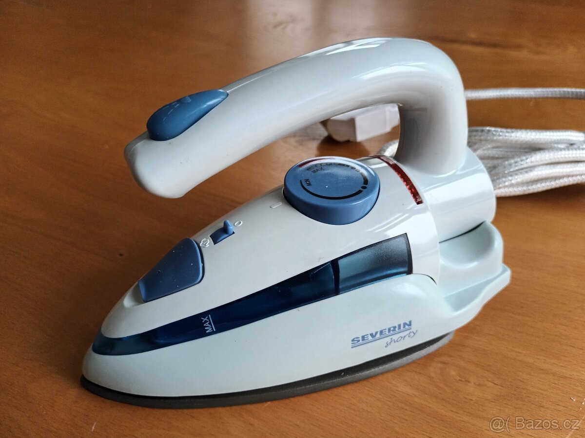 Nepoužitá německá cestovní žehlička Severin BA 3233 Shorty