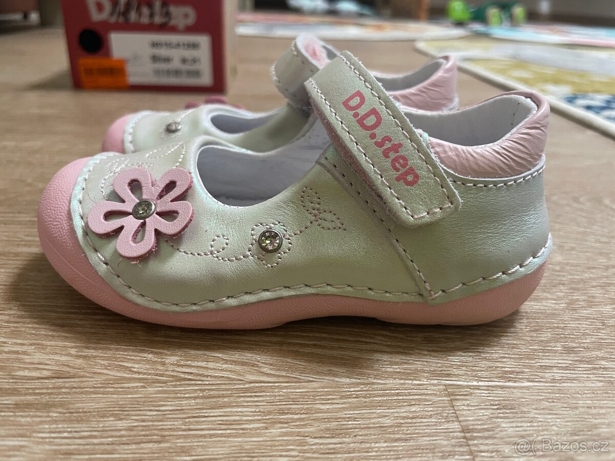 NOVÉ - Dívčí balerínky D.D.Step, vel. 21
