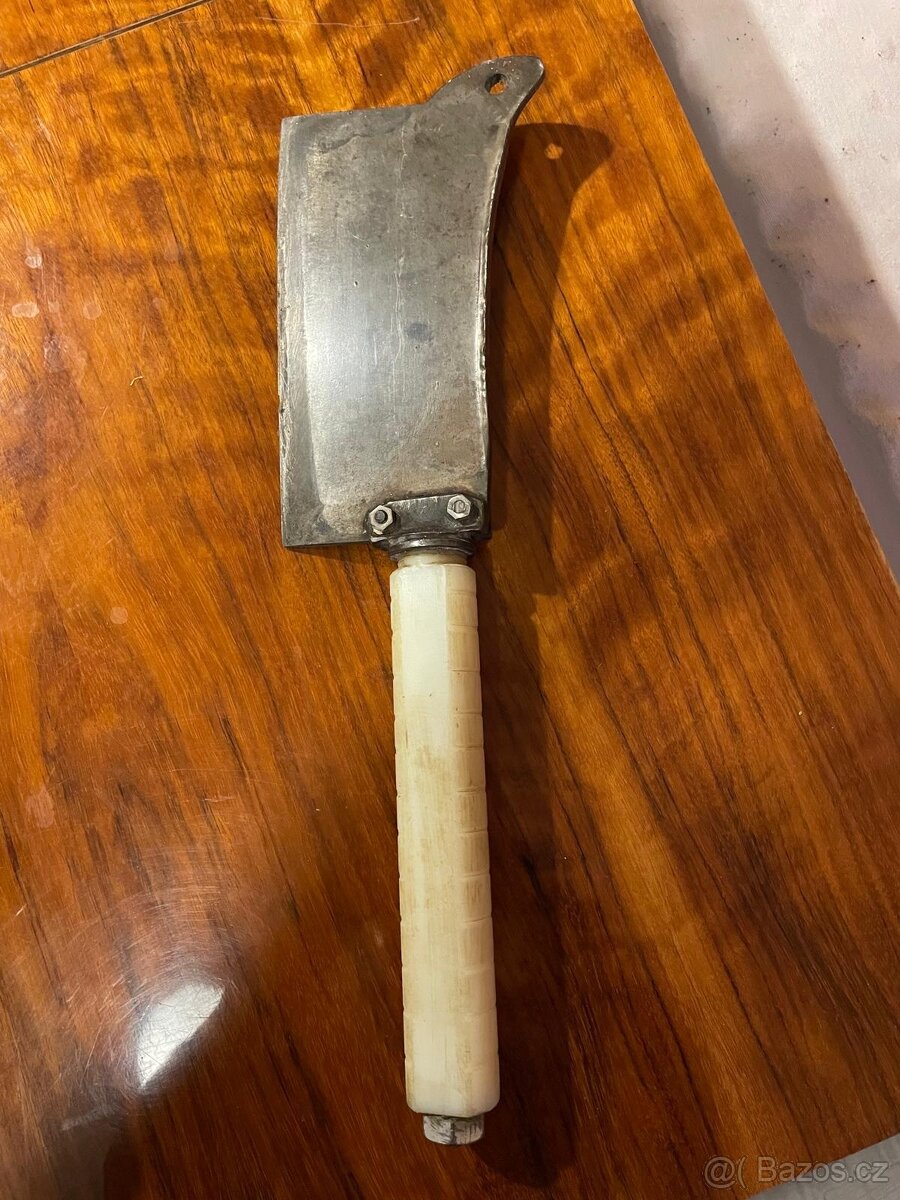 řeznický nůž – starší, funkční