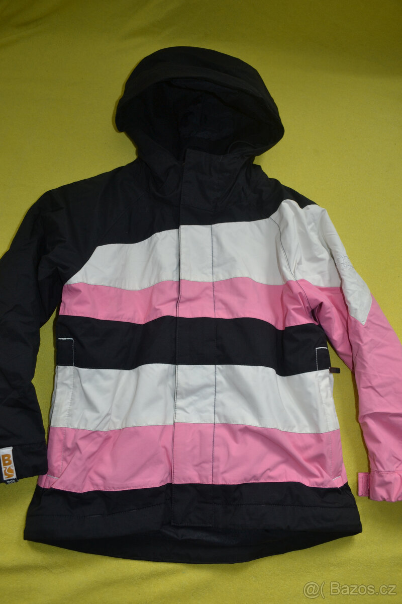 zimní dívčí bundy v.128, dva druhy