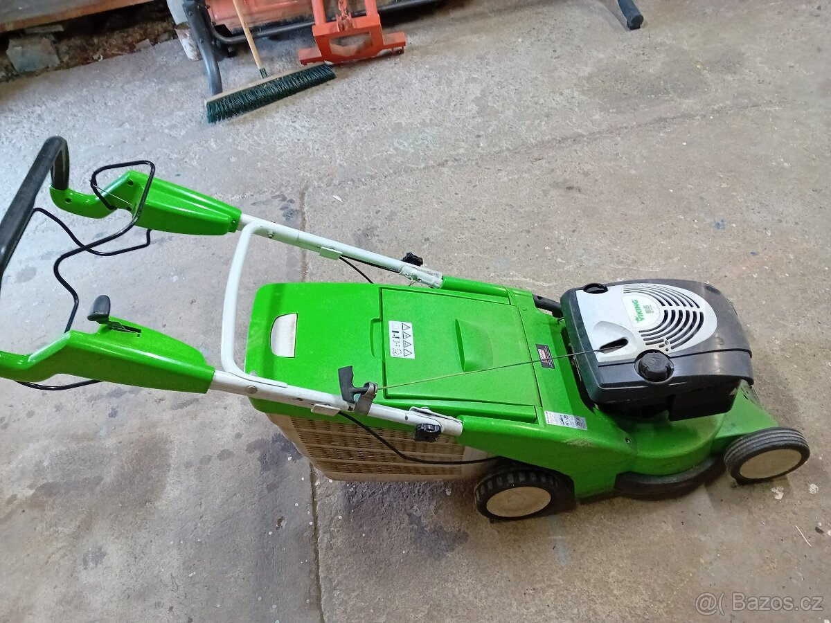 SEKAČKA NA NÁHRADNÍ DÍLY