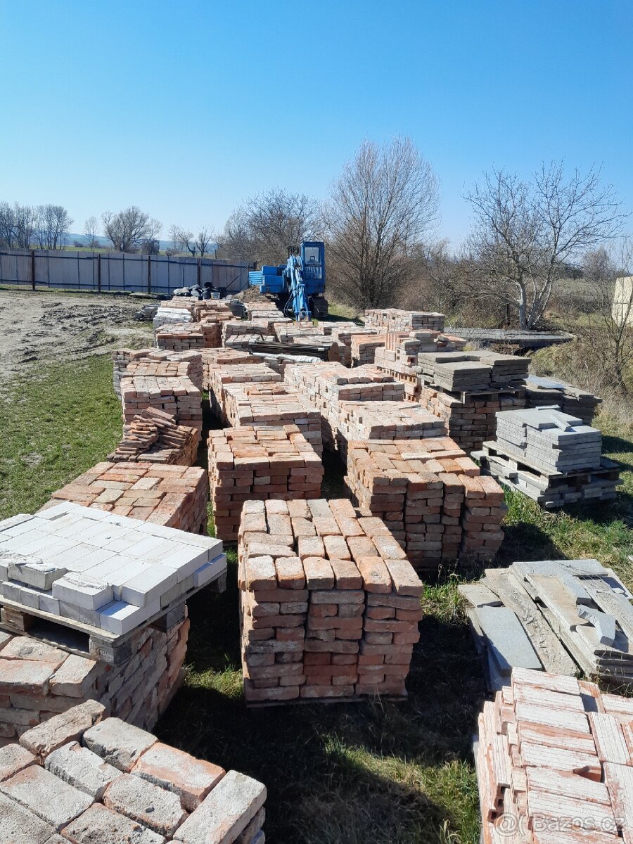 Cihly otlucene staré, 15.000ks, nakládka, doprava