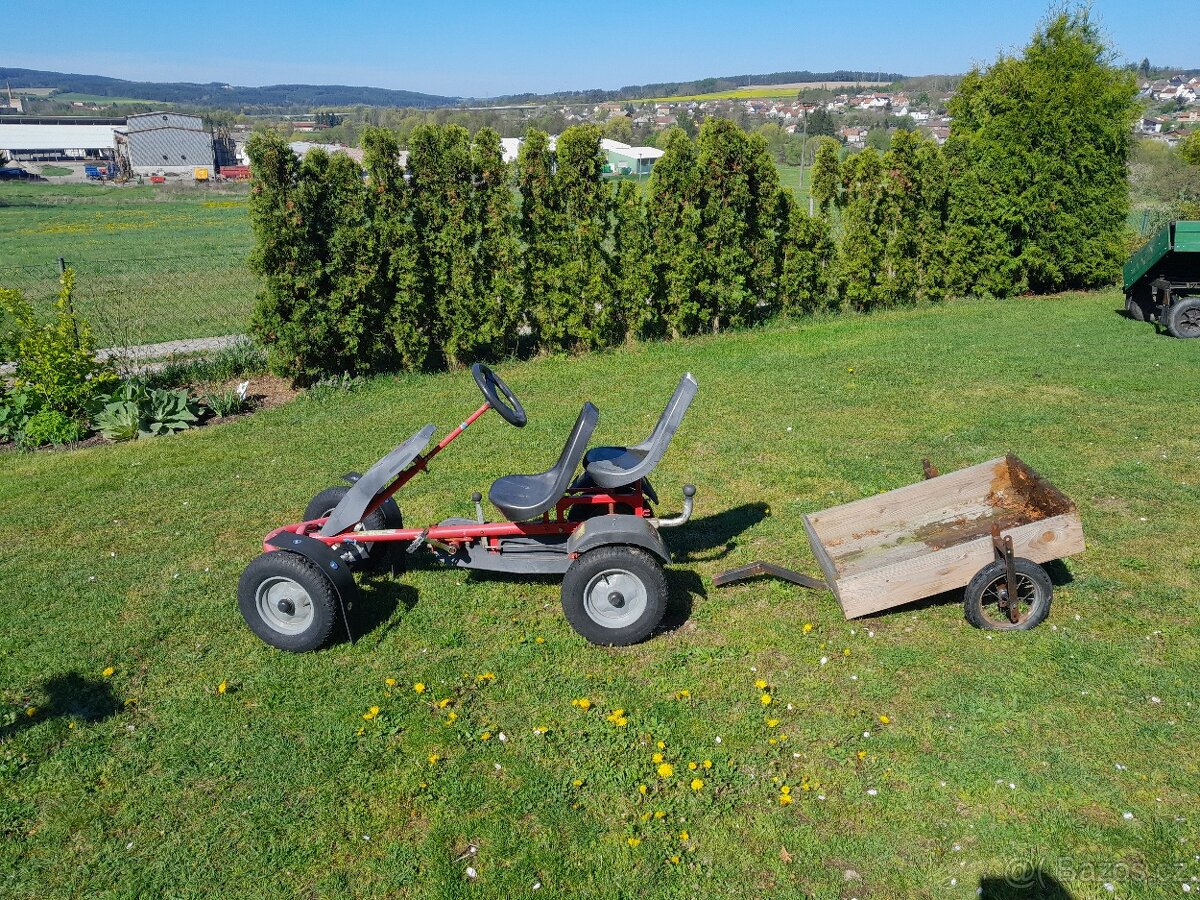 Šlapací motokára