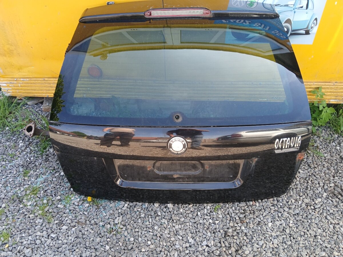 Zadní páté dveře Škoda Octavia II combi