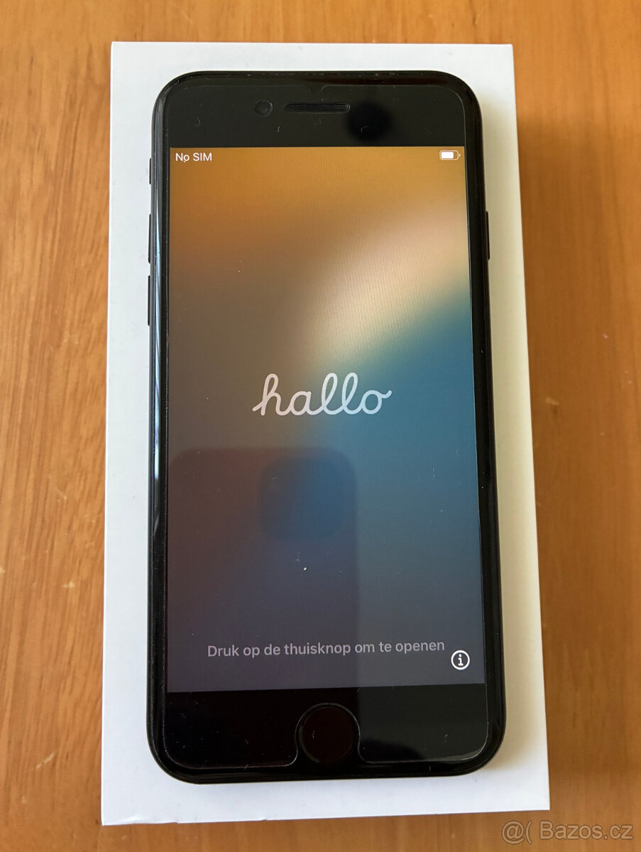Prodám Apple Iphone SE 2020 64 GB černý