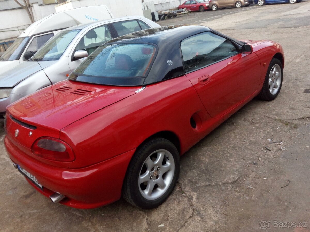MGF MG F 1.8 16V 120 koní, 1998