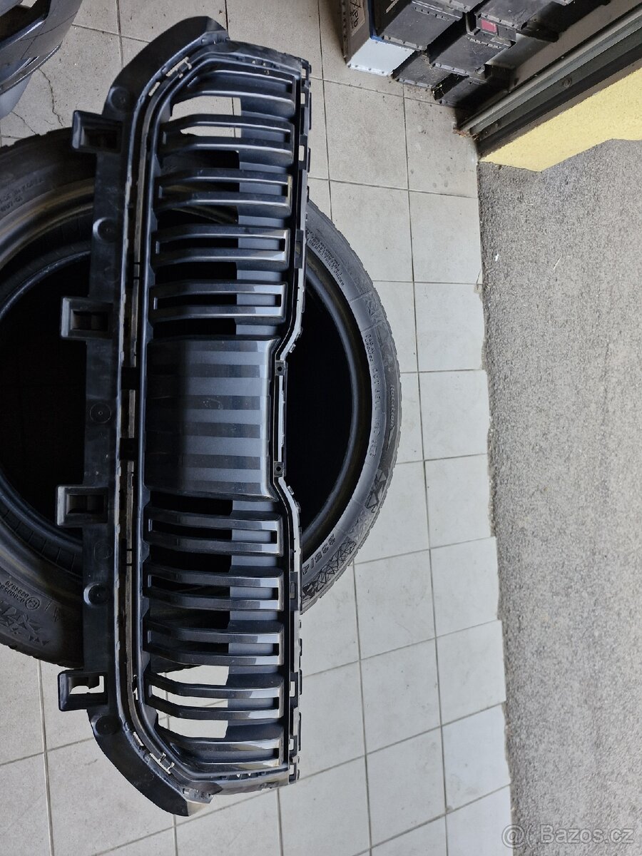 Škoda karoq přední maska