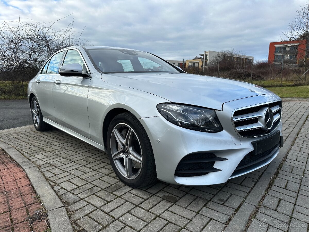 E 400d 4matic AMG line 250kW pouze 59 tKm