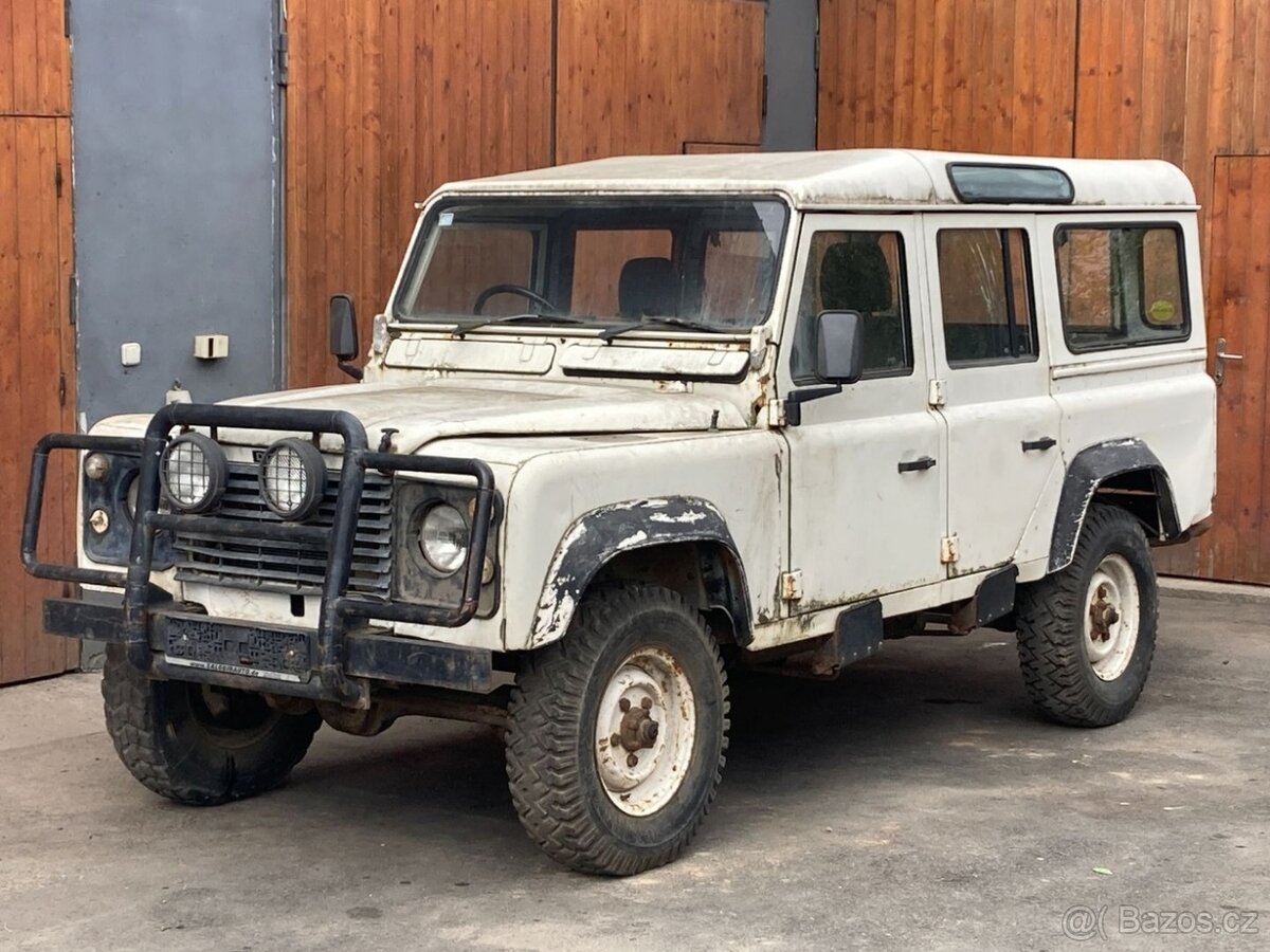 LAND ROVER DEFENDER 2,5D 9MÍST 1989