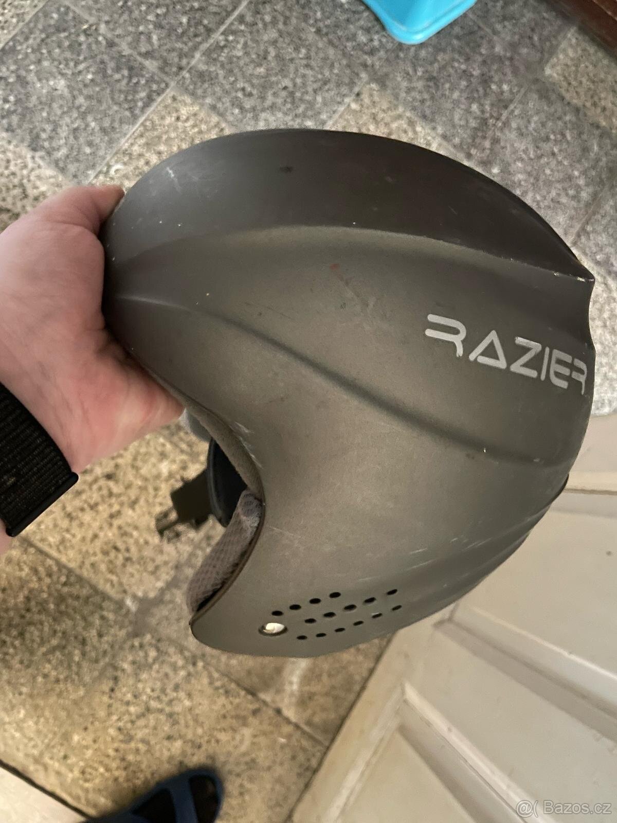 Juniorská helma Razier