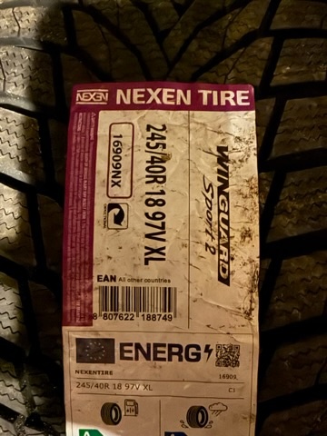 Zimní pneumatika 245/40/18 Nexen