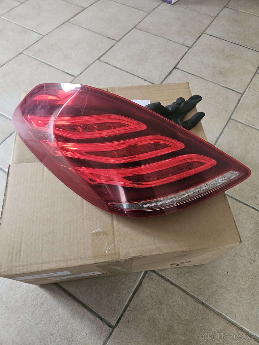 Prodám led zadní světlo Mercedes S