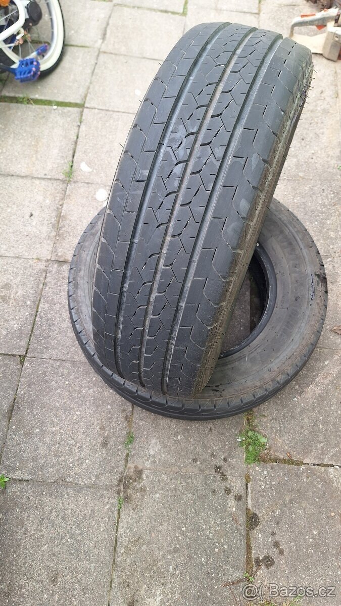 Bridgestone Duravis R660 215/70 R15C