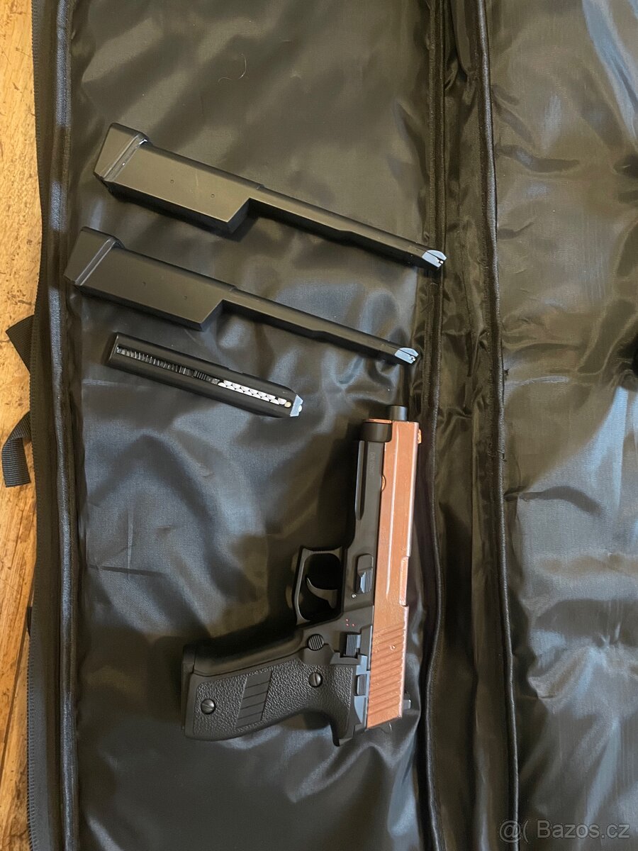 airsoftové zbraně