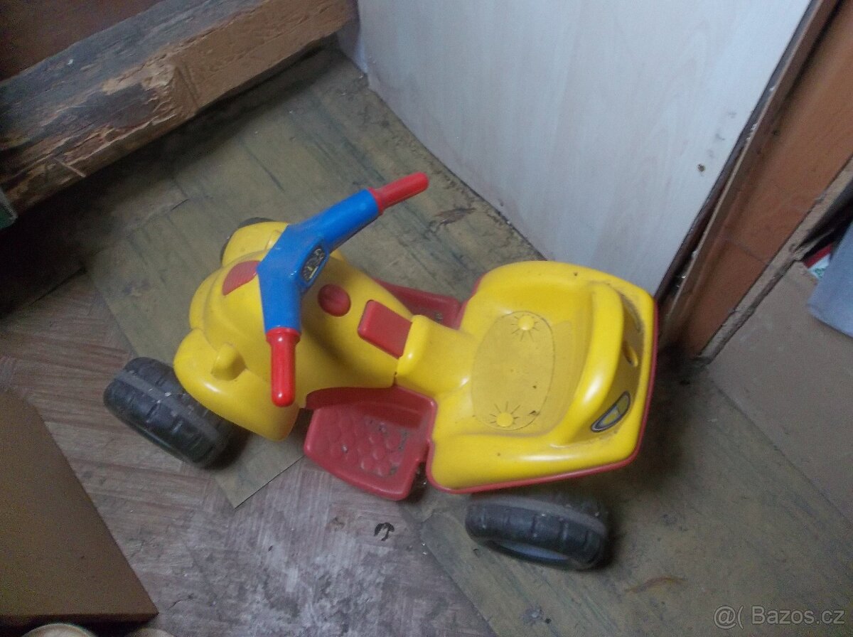 Čtyřkolka na bateii