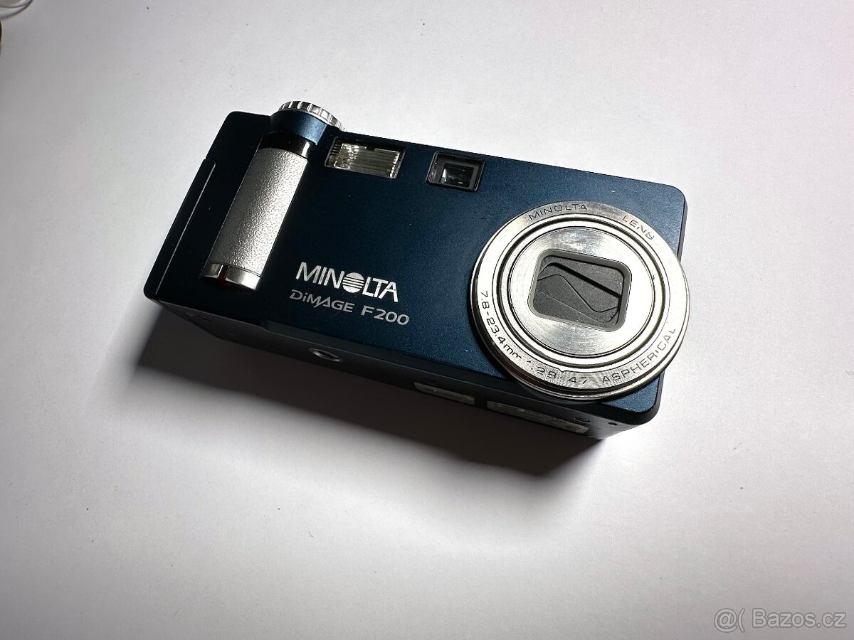 Konica Minolta Dimage F200 Modrý - Retro