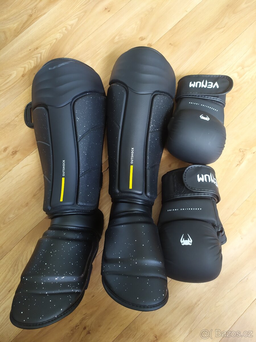 MMA rukavice a chrániče holení