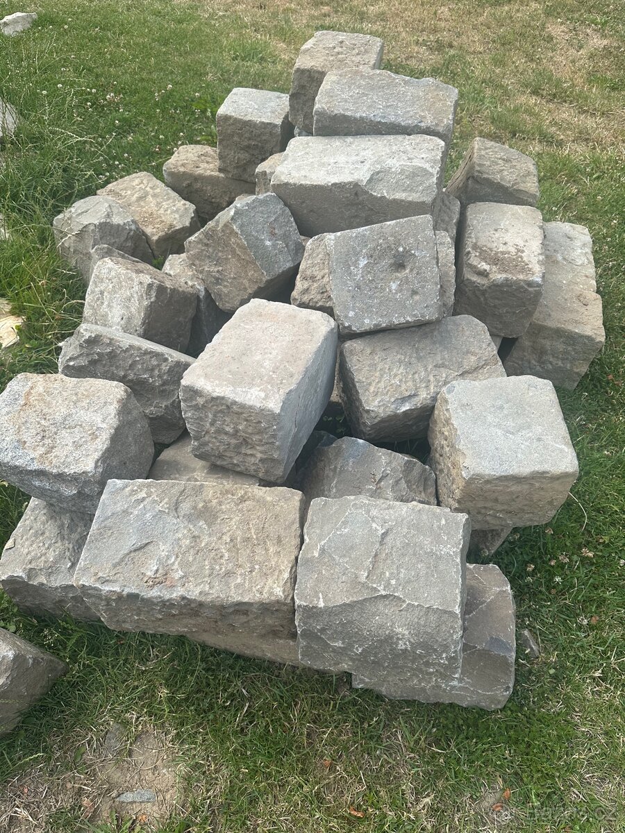 Žulové kostky