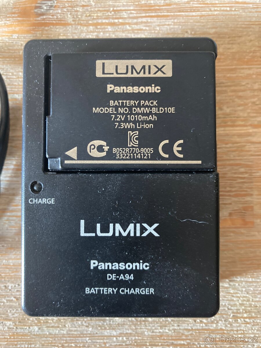Nabíječka Panasonic DE-A94 a akumulátor Panasonic DMW-BLD10E