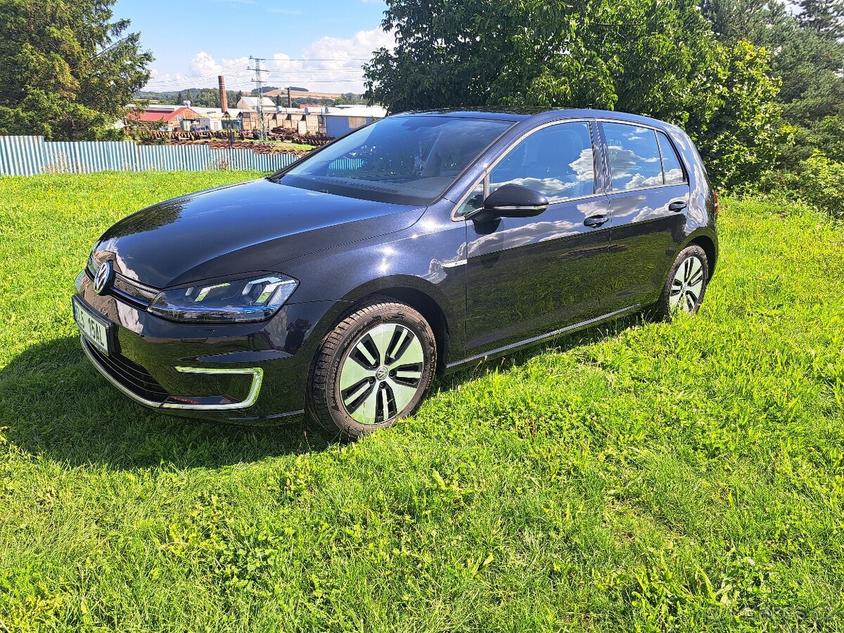 Vw e-golf 85kw, 81.000km DPH ,LED světla
