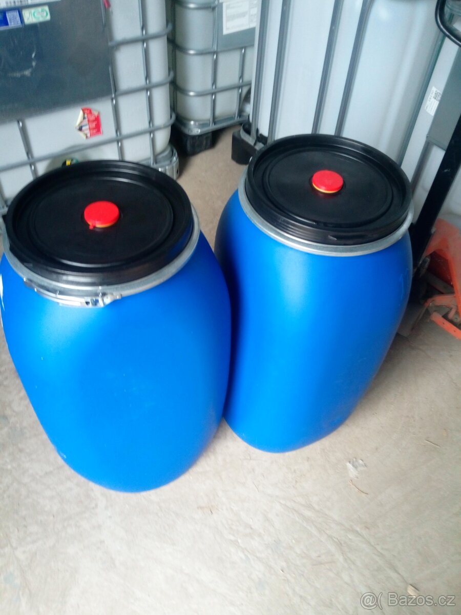 Plastové sudy s víkem 120 litrů