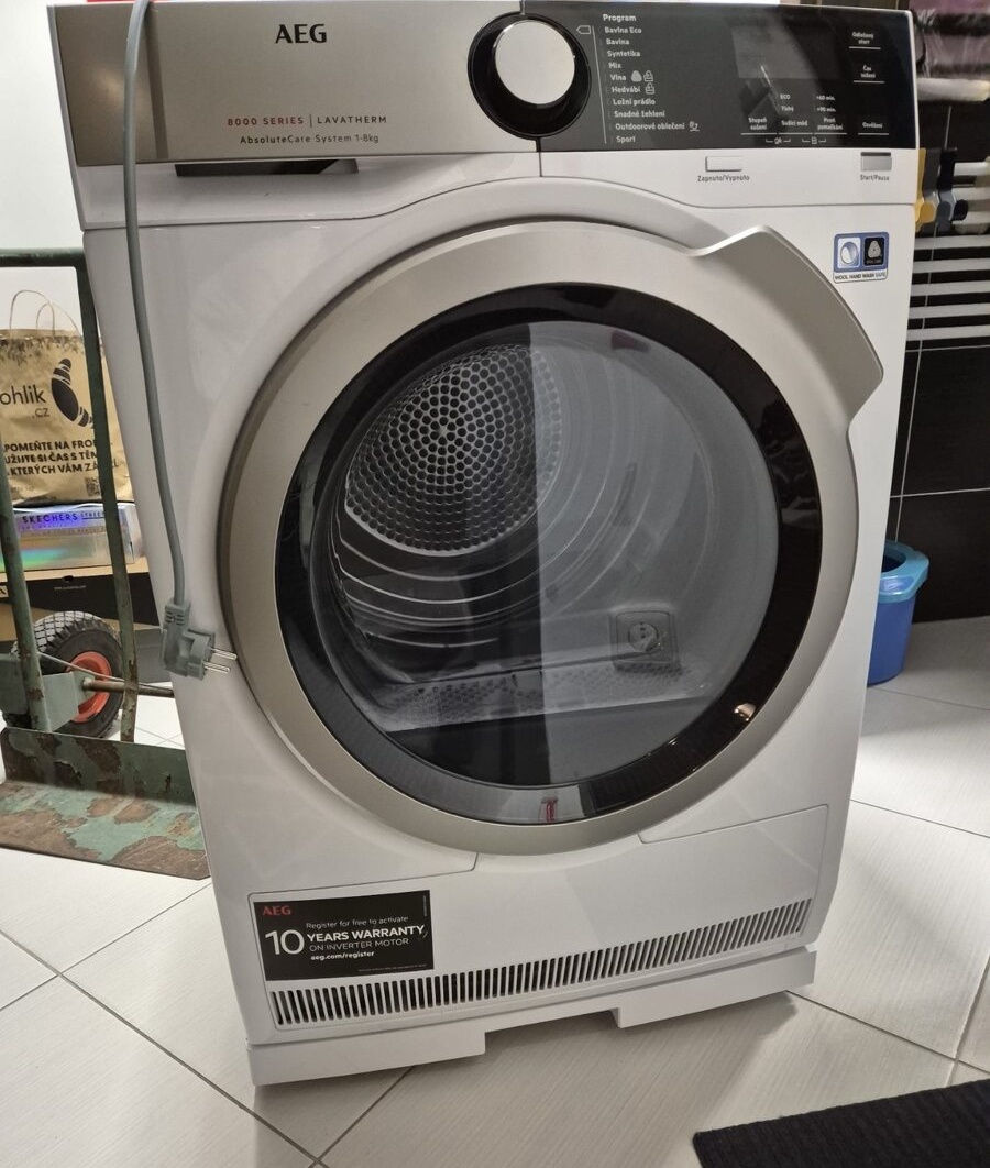 Sušička s tepelným čerpadlem AEG 8kg