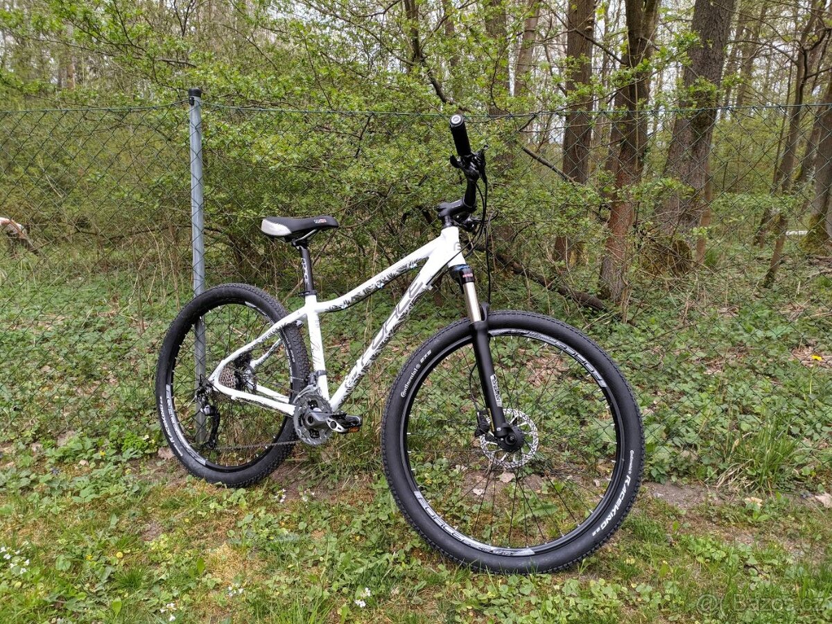 Horské kolo 27,5 Force Bellona vel. 16