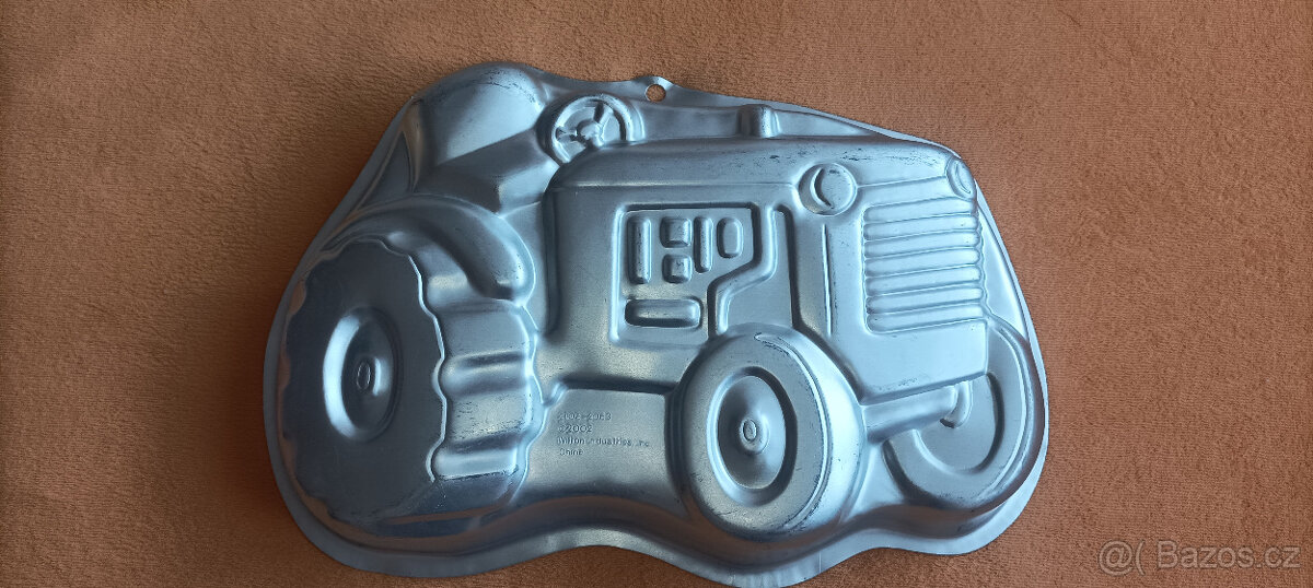 Pečící forma Traktor