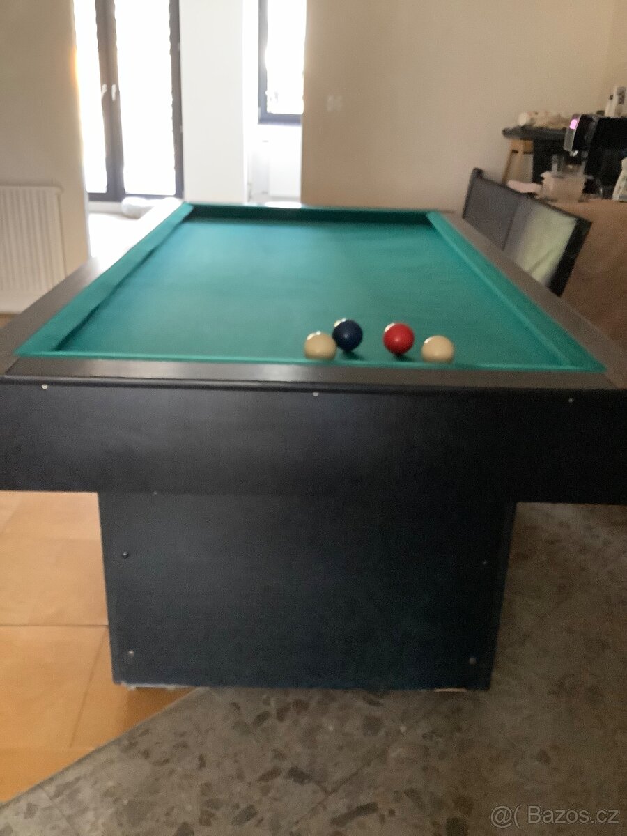 Kulečníkový - karambolový stůl