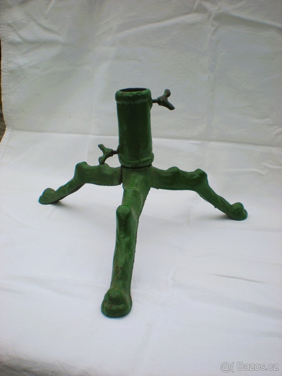 Stojánek na vánoční stromeček