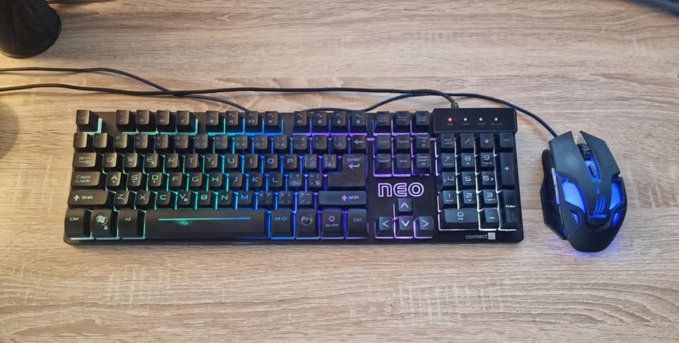 Herní set klávesnice myš
