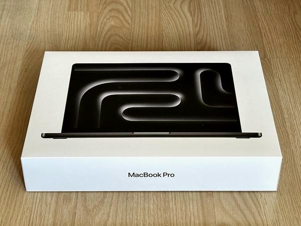 MacBook Pro 14 M5: 512GB, 16GB RAM, Office, ZÁRUKA 2 roky